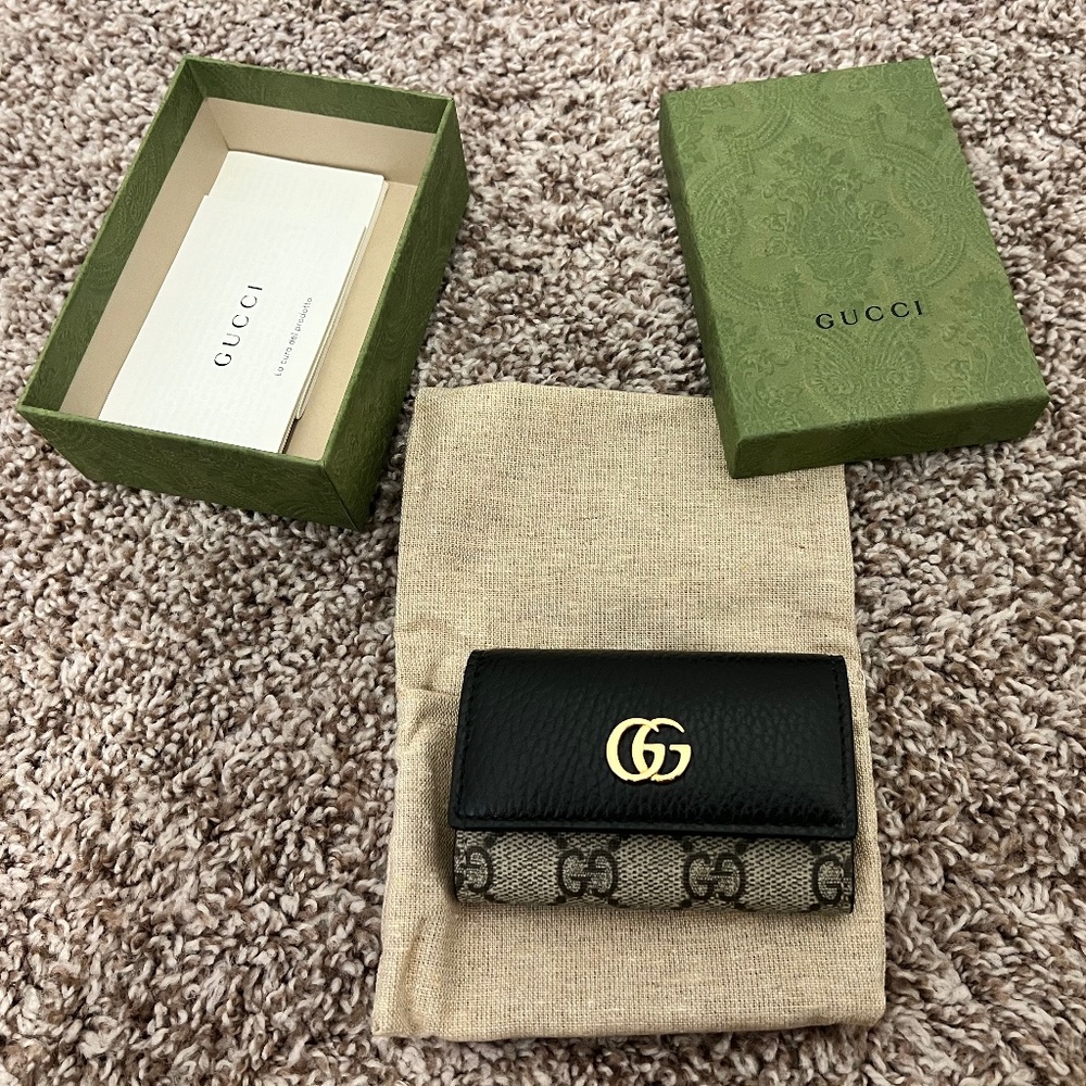 Gucci GG Marmont leather key case